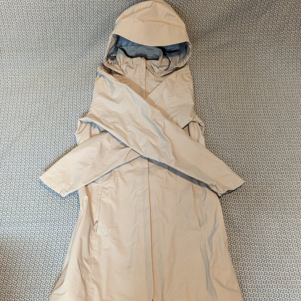 Womens xs Patagonia torrentshell city rain jacket
